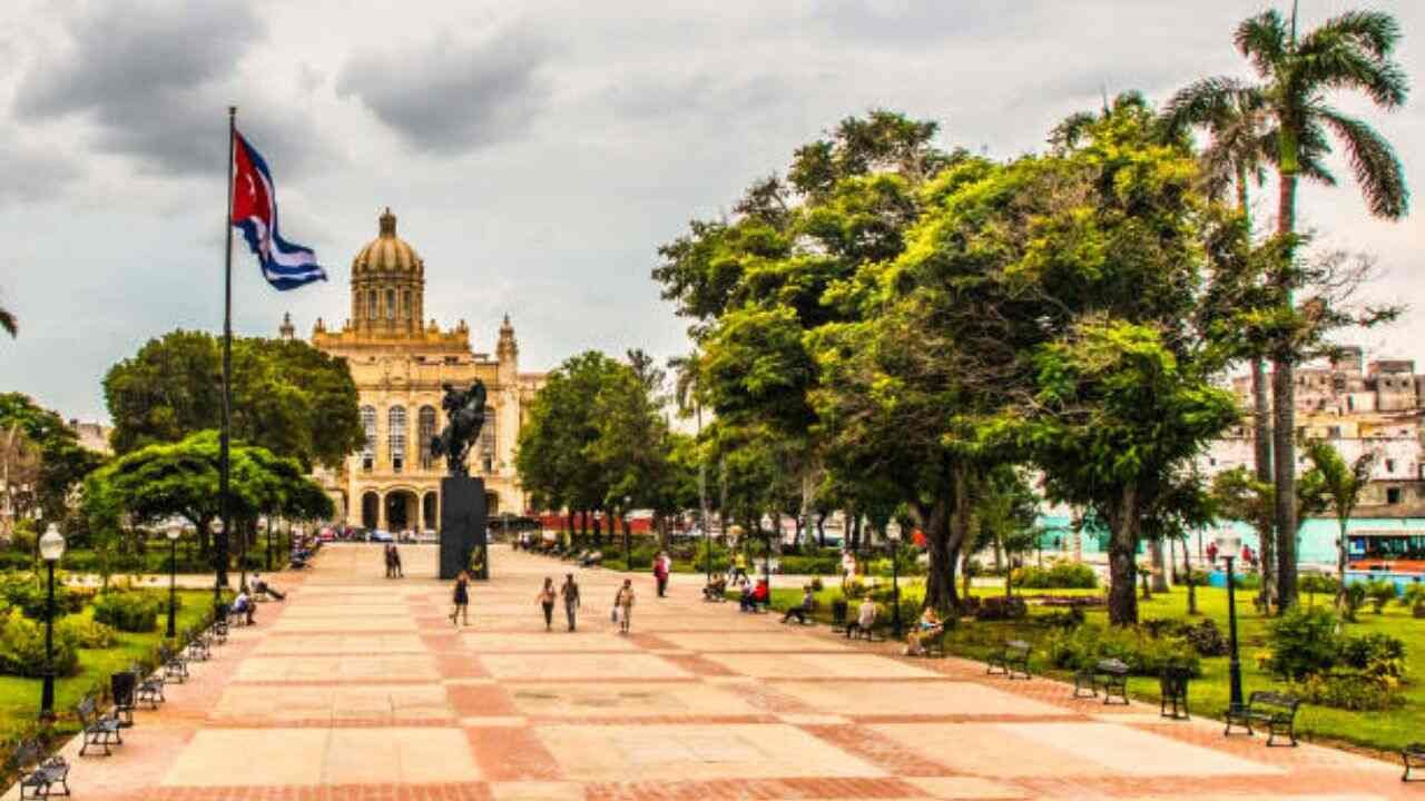 Tarom Findel Office in Luxembourg