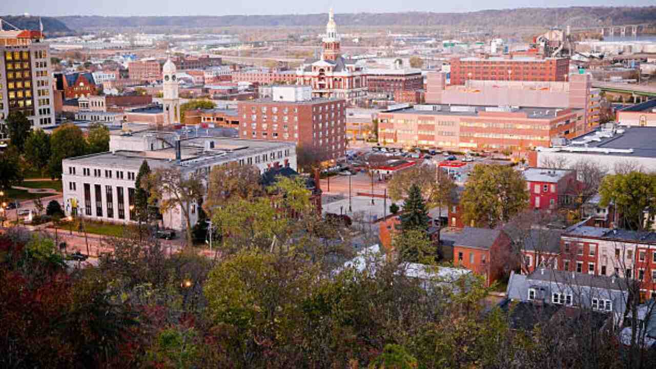 Avelo Airlines Dubuque Office in Iowa